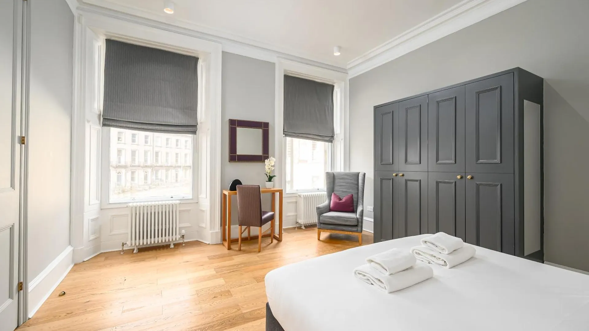 Destiny Scotland - Distillers House Apartment Edinburgh United Kingdom