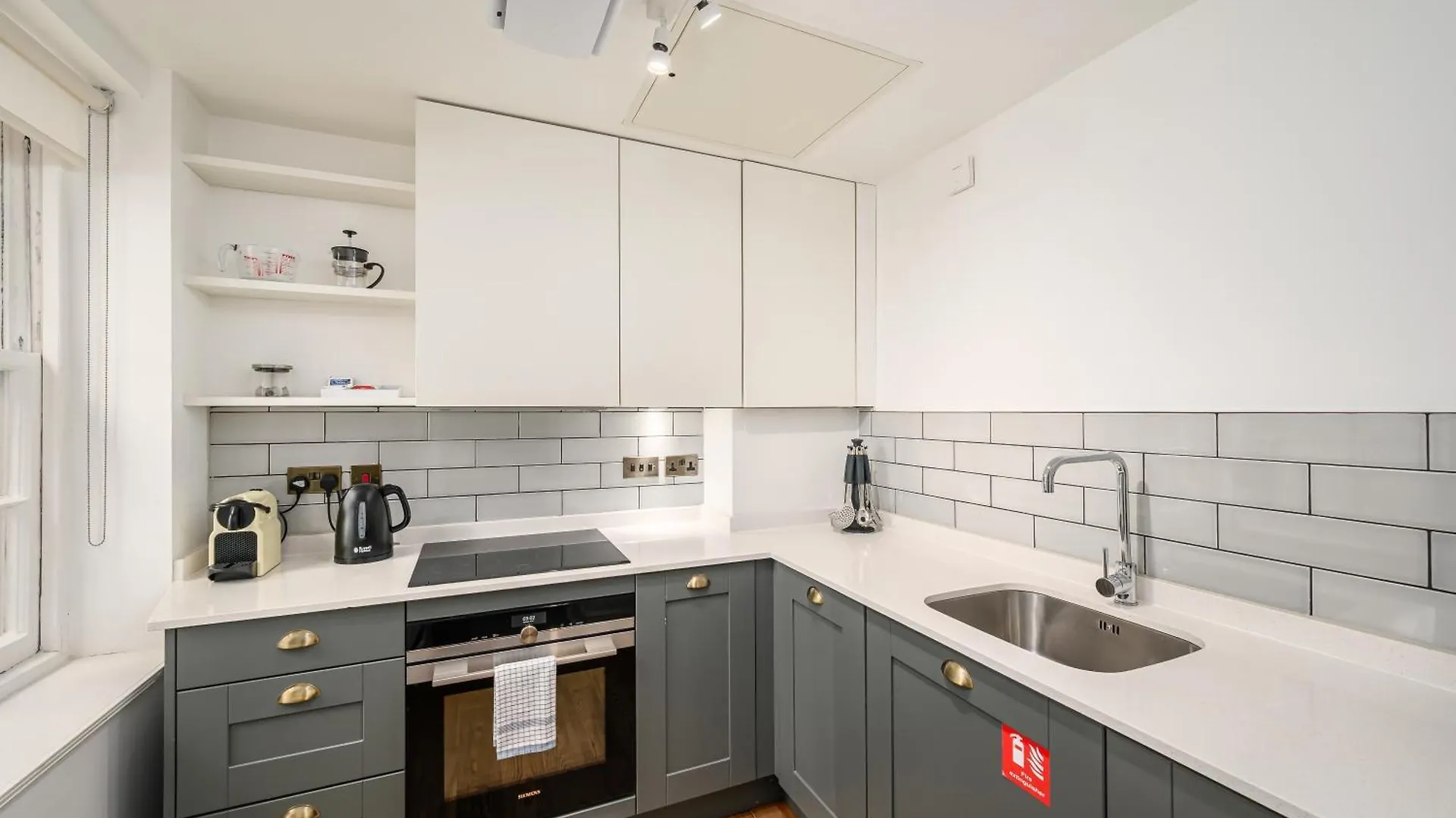 Destiny Scotland - Distillers House Apartment Edinburgh