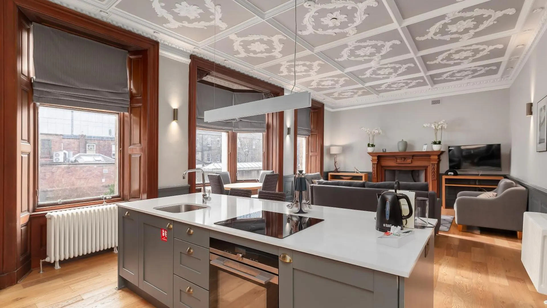 Destiny Scotland - Distillers House Apartment Edinburgh