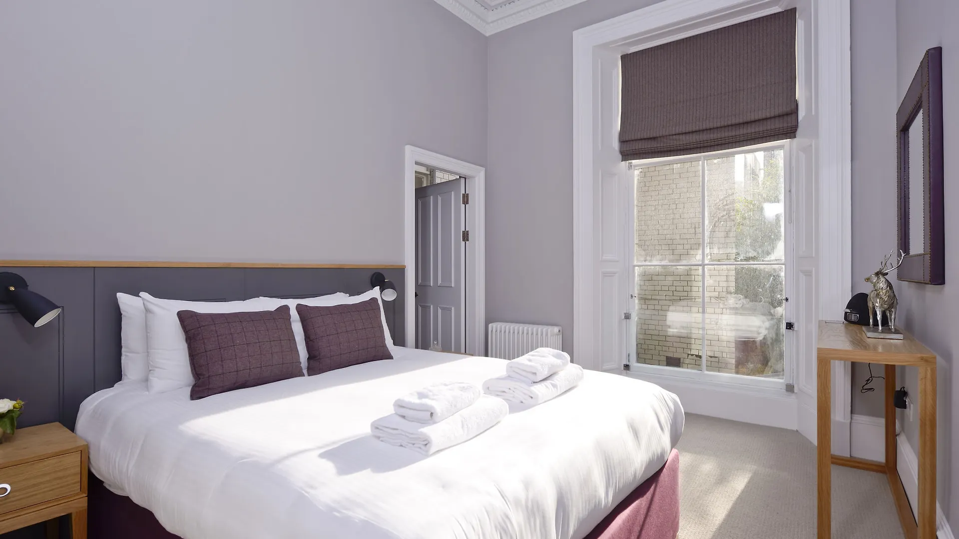 Destiny Scotland - Distillers House Apartment Edinburgh