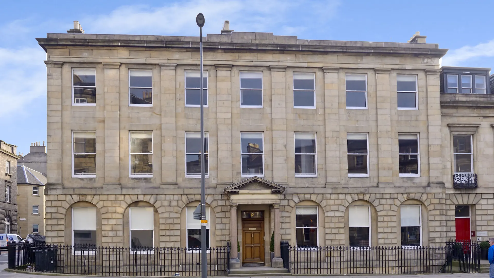 Destiny Scotland - Distillers House Apartment Edinburgh