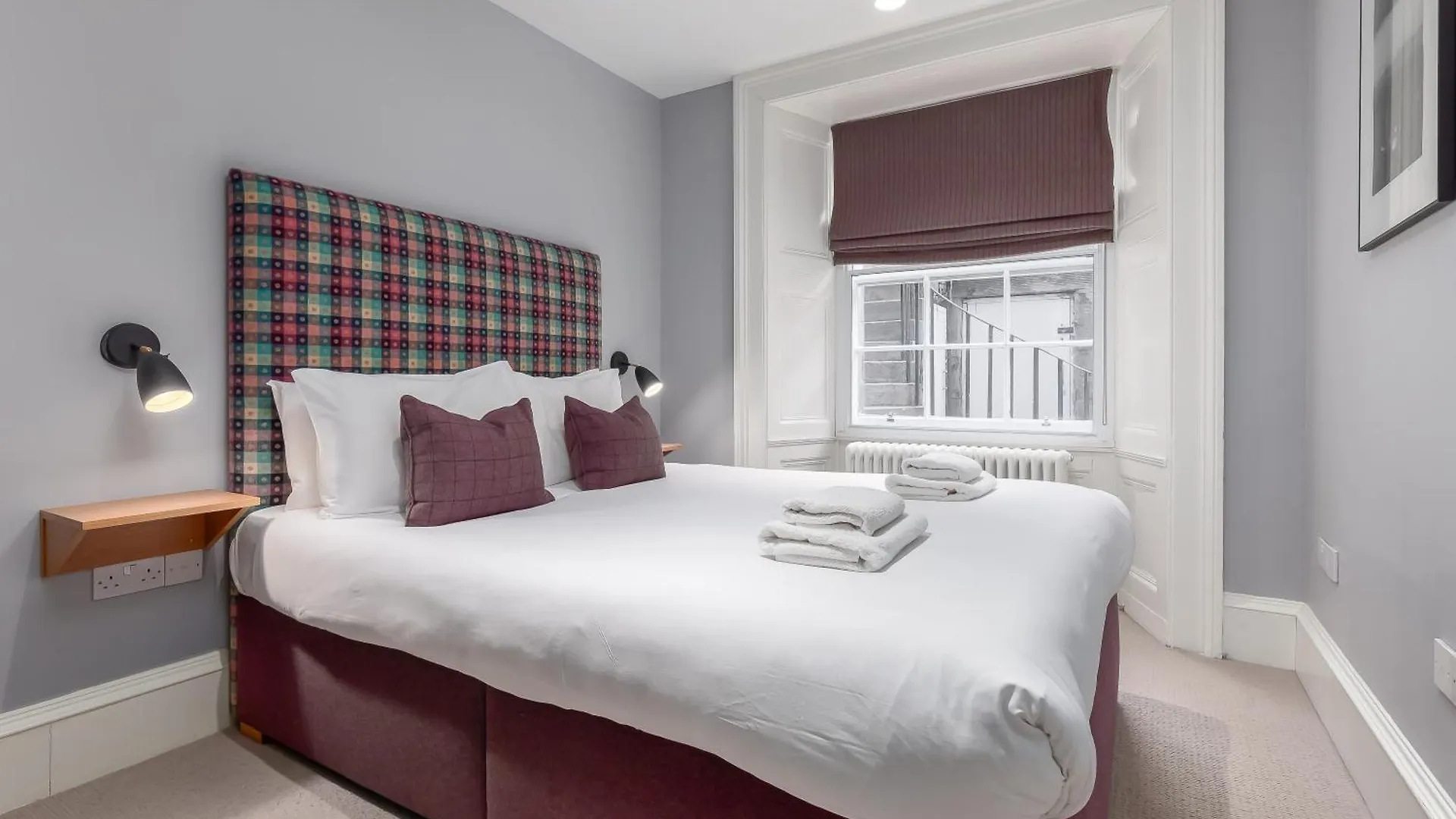 Destiny Scotland - Distillers House Apartment Edinburgh