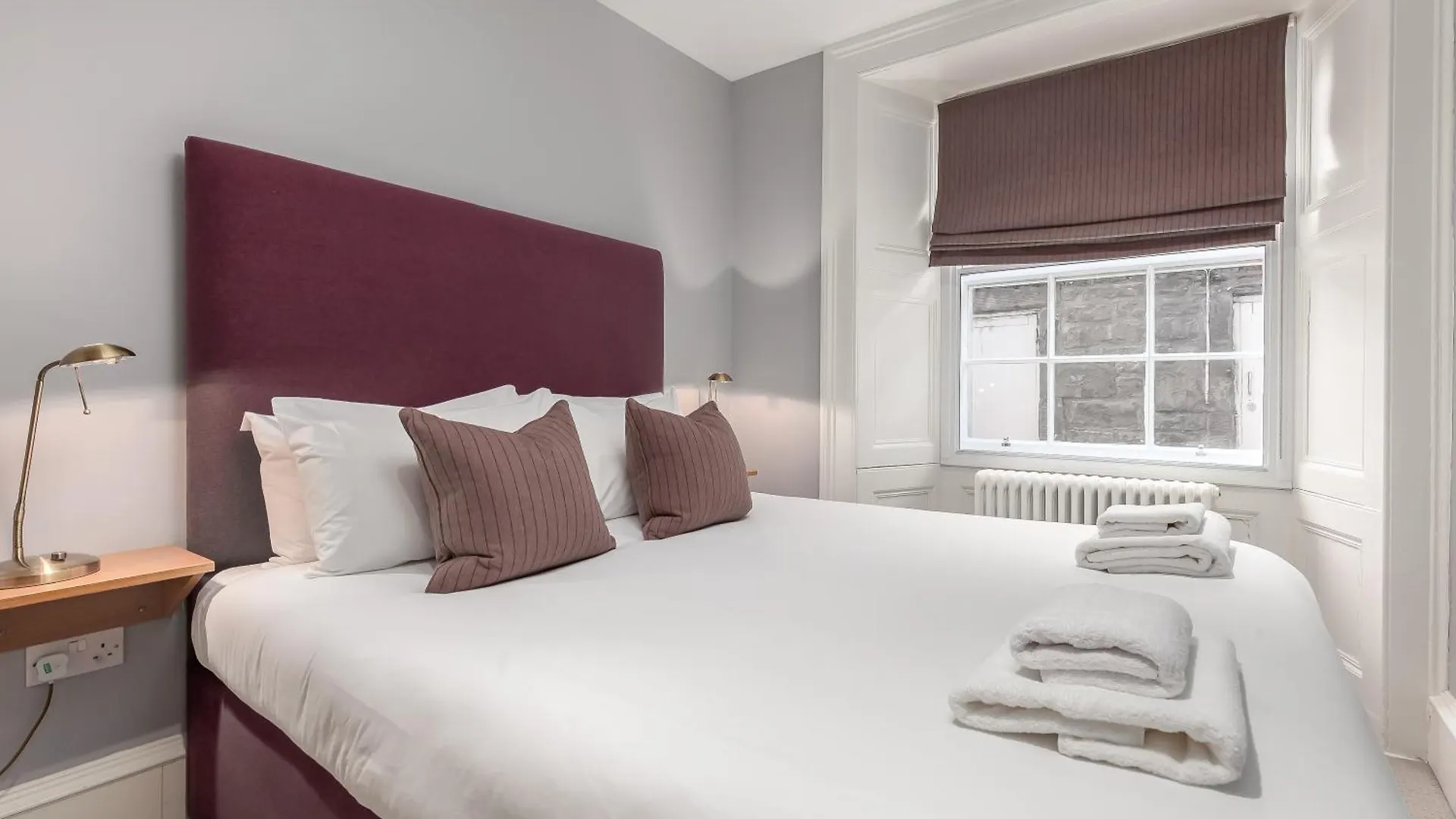 Destiny Scotland - Distillers House Apartment Edinburgh