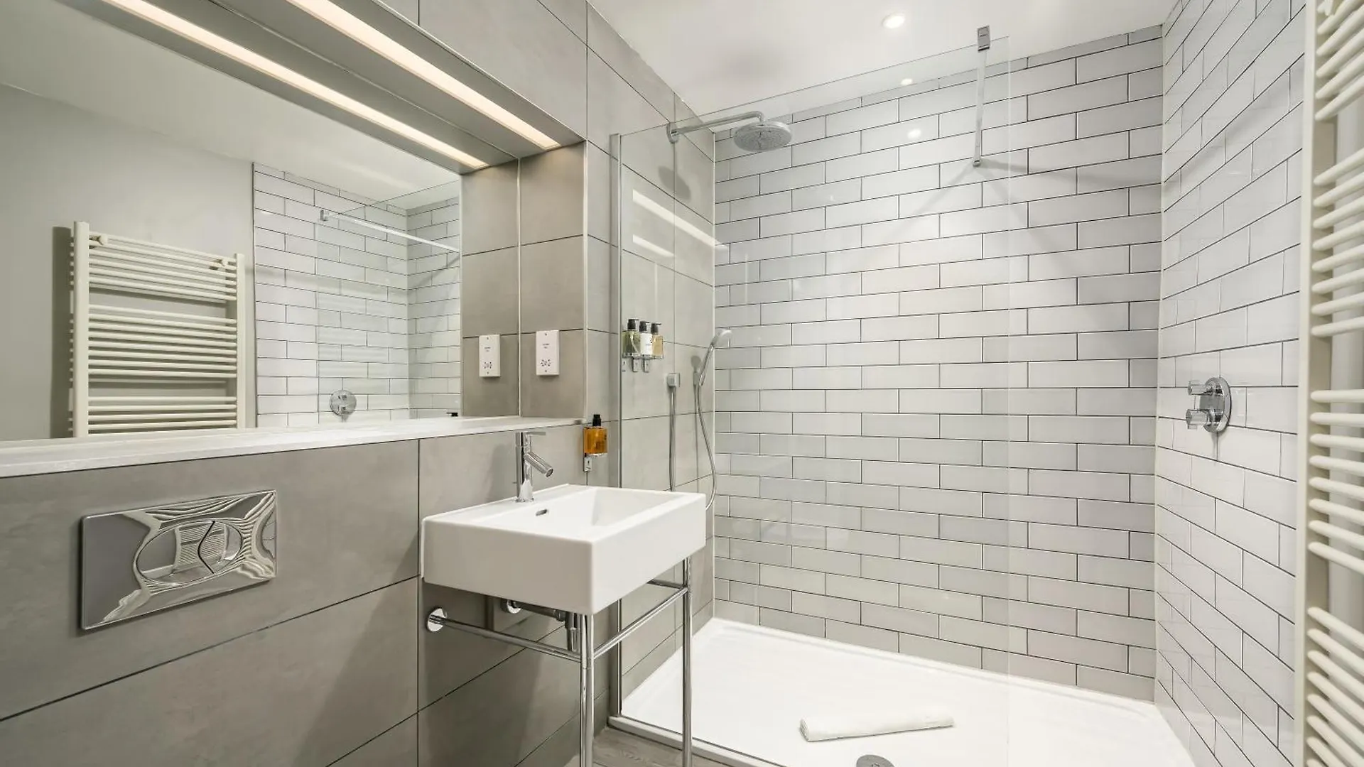 Destiny Scotland - Distillers House Apartment Edinburgh 0*,  United Kingdom