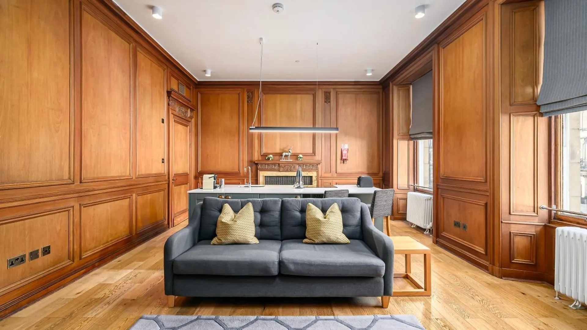Destiny Scotland - Distillers House Apartment Edinburgh