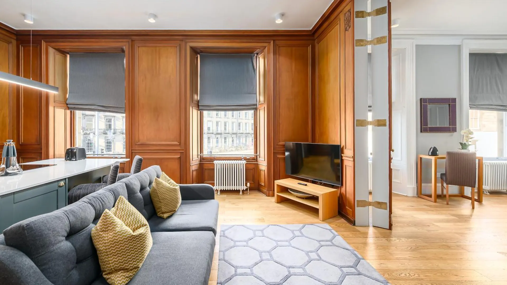 Destiny Scotland - Distillers House Apartment Edinburgh