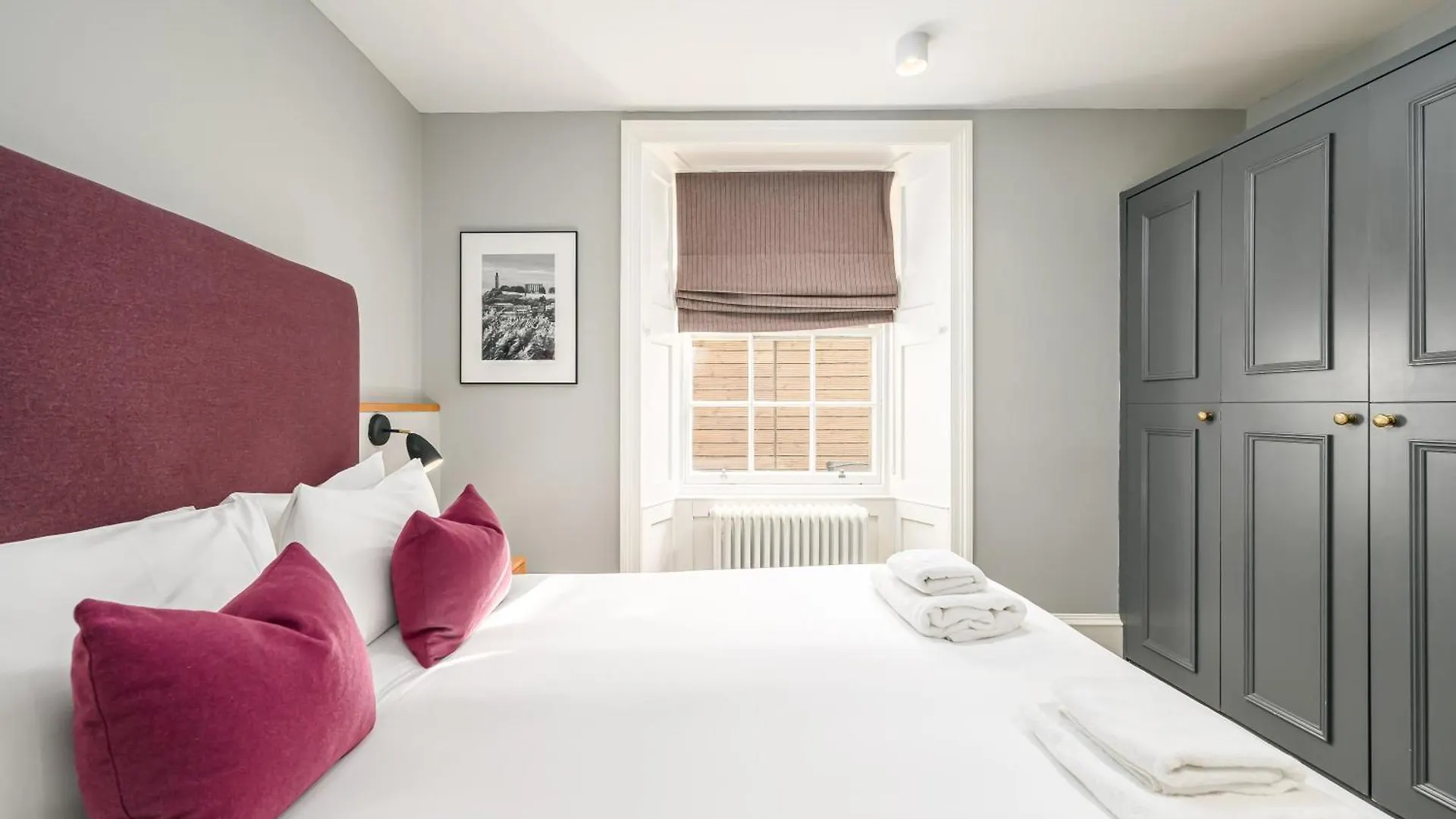 Destiny Scotland - Distillers House Apartment Edinburgh