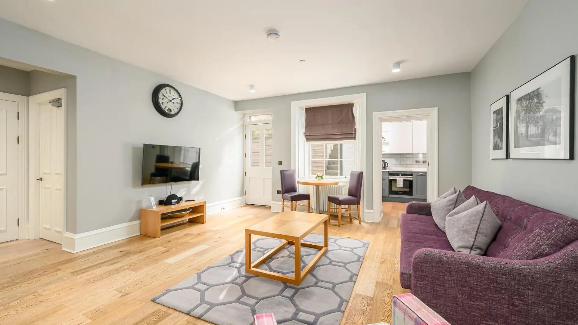 Destiny Scotland - Distillers House Apartment Edinburgh