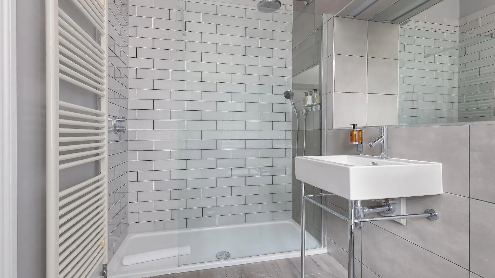 Destiny Scotland - Distillers House Apartment Edinburgh 0*,