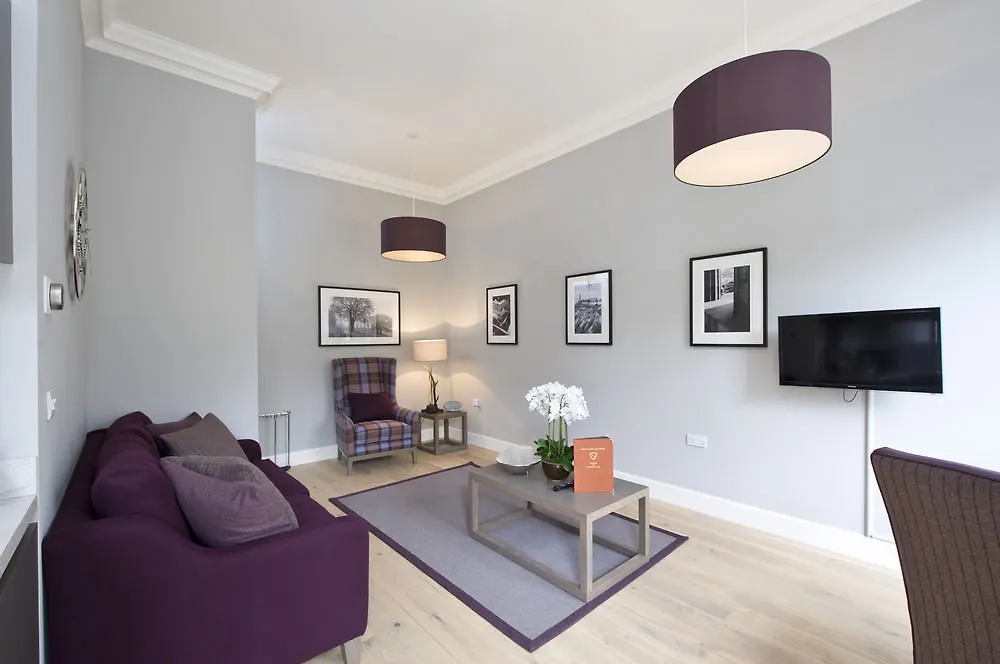 Destiny Scotland - Distillers House Apartment Edinburgh